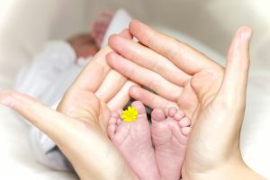 Read more about the article 26 Geschenkideen zum ersten Muttertag, damit sie sich besonders fühlt