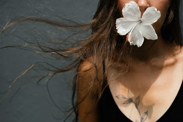 You are currently viewing 12 Tattoo-Designideen mit Geburtsblumen für jeden Monat