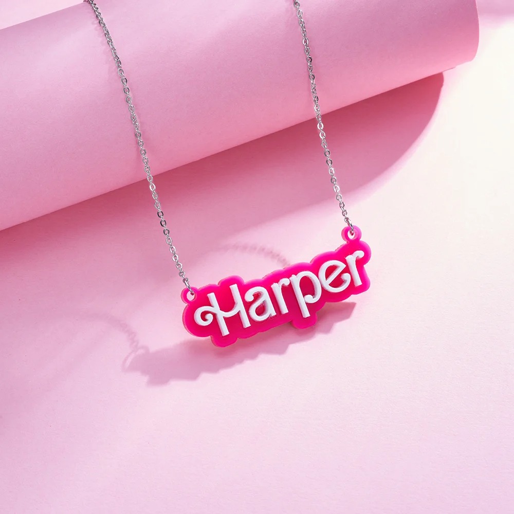 rosa-weiße Barbie-Puppe aus Acrylkette