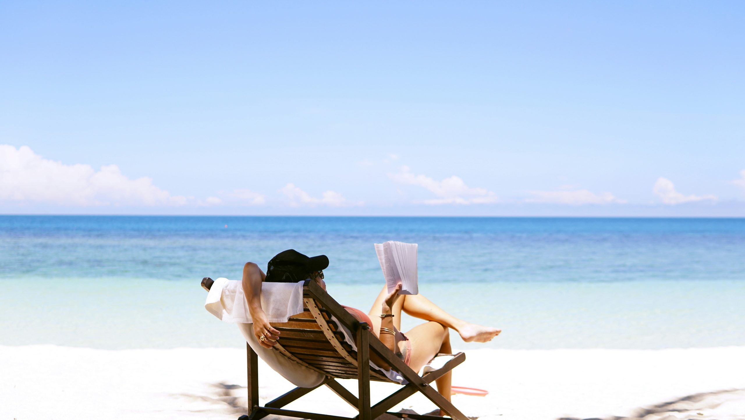 You are currently viewing 8 Personalisierte Strandtücher für den Urlaub: Dein Name groß drauf!