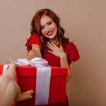 Welches Geschenk soll man seiner Frau zum Hochzeitstag machen?