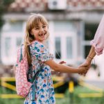 Einschulungsgeschenk für Mädchen: 5 durchdachte Ideen, die den ersten Schultag verschönern