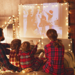 Die besten Weihnachtsfilme-Liste 2025: Perfekt für gemütliche Stunden mit der Familie oder allein
