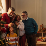 50 lustige Weihnachtswitze für Kinder und Erwachsene: Spaß garantiert!