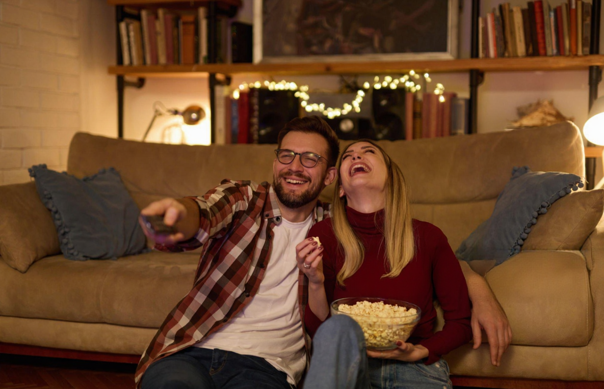 Die besten Valentinstag-Filme Liste 2026: Perfekt für romantische Stunden zu zweit oder den Mädelsabend