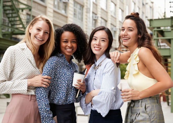 Frauentag im Büro: So gratulieren Sie Kolleginnen wertschätzend und authentisch