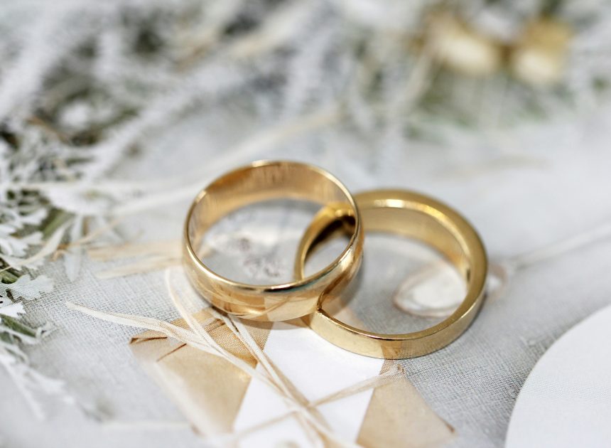80 wunderschöne Sprüche zur Goldenen Hochzeit: Herzliche Wünsche für 50 Jahre Liebe
