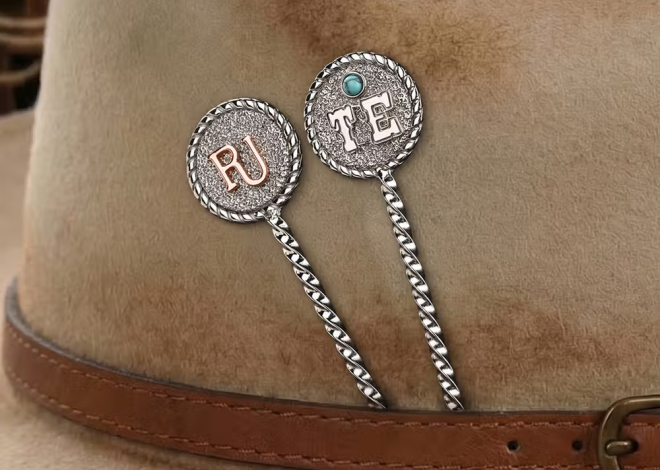 Personalisierte Western-Hutnadel mit Rinder-Brandzeichen & Türkis: Wiederverwendbarer Zahnstocher-Hutstecker