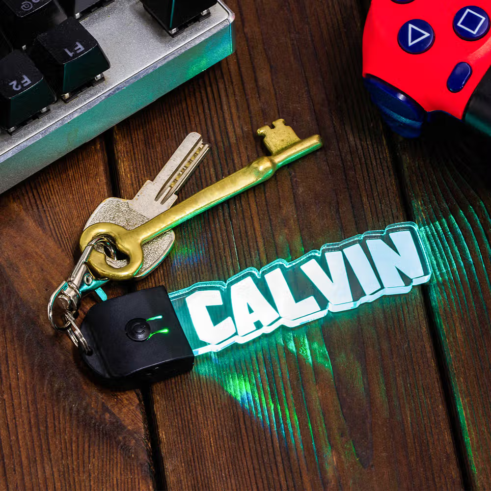 Personalisierter LED-Schlüsselanhänger aus Acryl mit Namen: Leuchtender Taschenanhänger mit 7 Lichtmodi