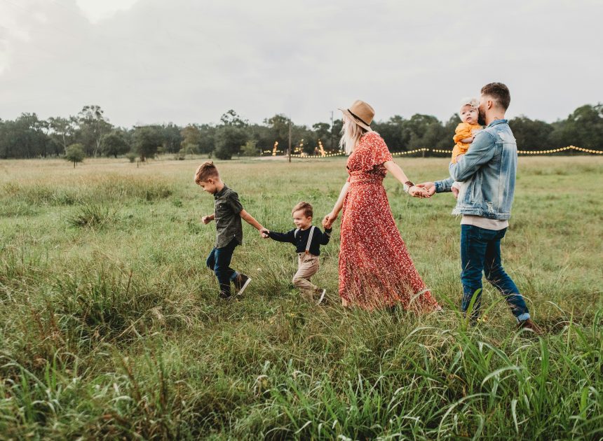 55 schöne Familiensprüche und Zitate über den Zusammenhalt