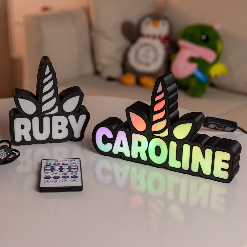 Sanfter Lichterglanz am Kinderbett: Personalisierte 3D-Druck Fantasy-Einhorn-LED-Nachtlampe mit Namensschild