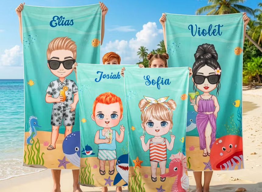 Bunte Meereswelt für sonnige Strandtage: Personalisiertes Meerwelt-Strandtuch mit Cartoon-Figur und Namen