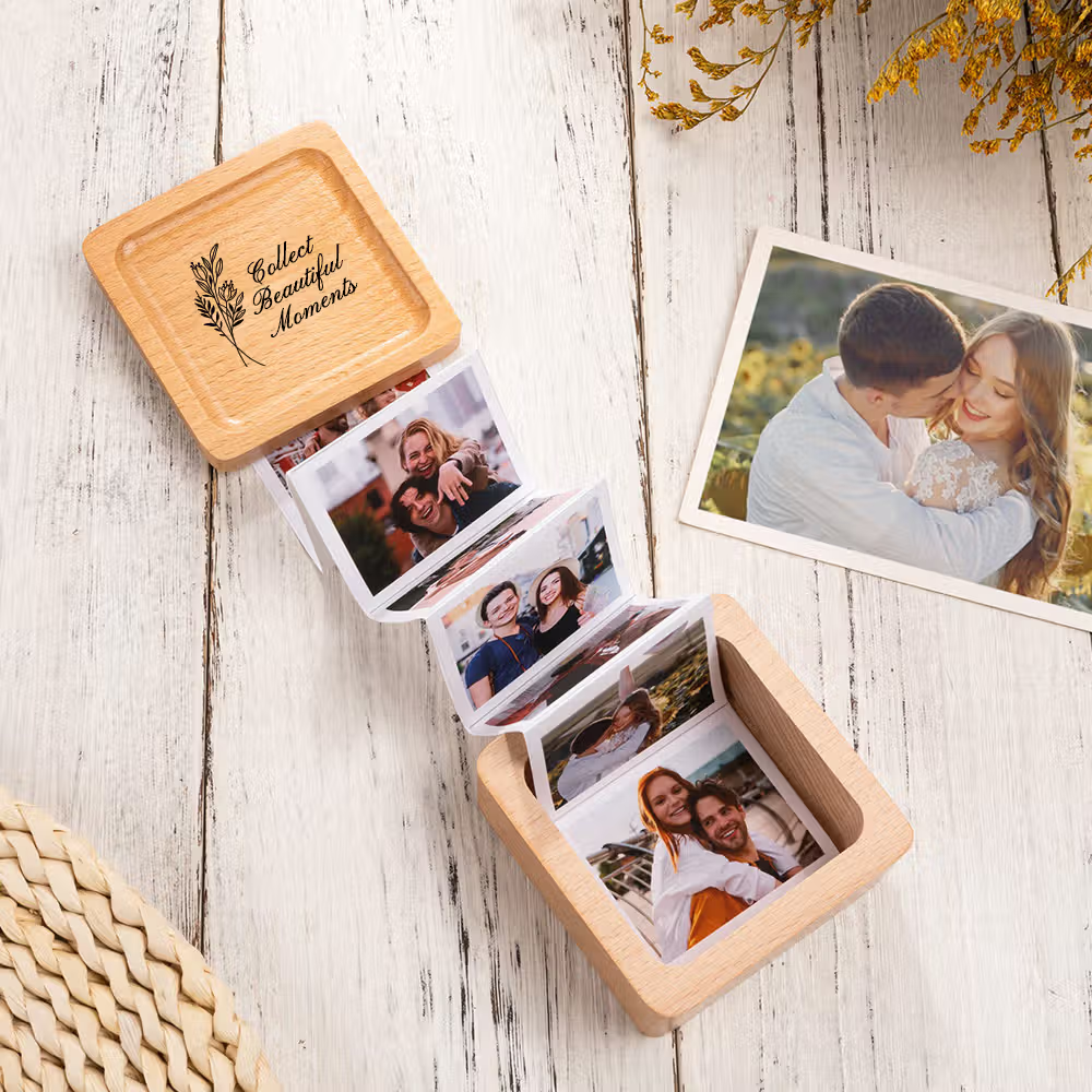 Personalisierte Holz-Fotobox mit Ziehharmonika-Auszug: Kostbare Lebensmomente zum Entfalten in einem zeitlosen Andenken