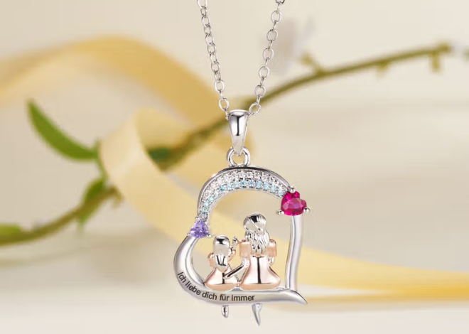 Personalisierte Mutter-Tochter-Herzkette mit Gravur und Geburtssteinen: Einzigartiger Schmuck voller Liebe und Verbundenheit