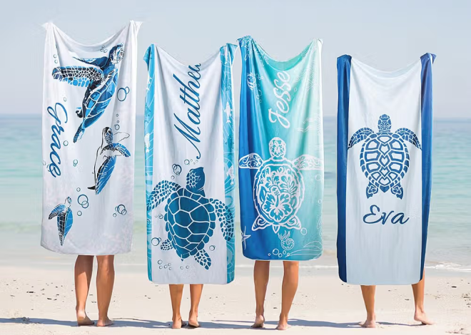 Schildkrötenliebe für den Strand: Personalisiertes Unterwasserwelt-Schildkröte-Strandtuch mit Namen