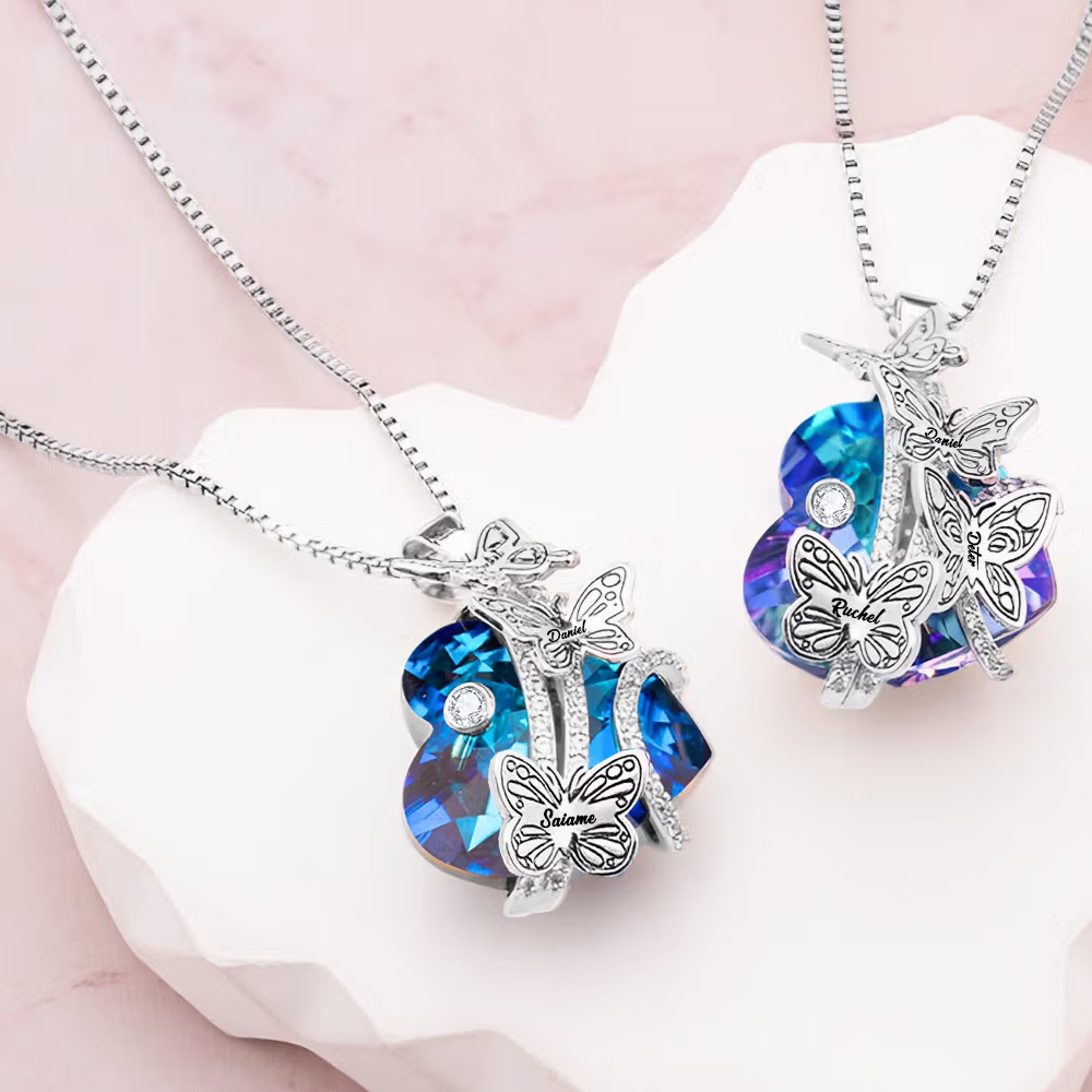 Personalisierte Geburtsmonat-Schmetterling Kette mit Herz-Kristall und Namensgravur
