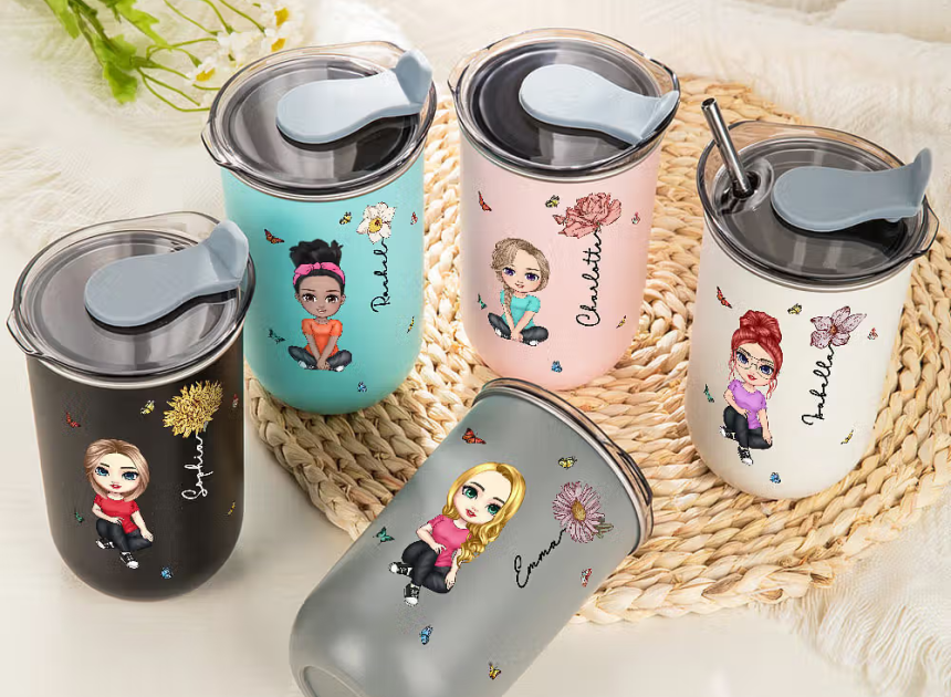 Lieblingsgetränke stilvoll genießen: Personalisierter Cartoon-Thermobecher mit Strohhalm, Geburtsblume und Namen