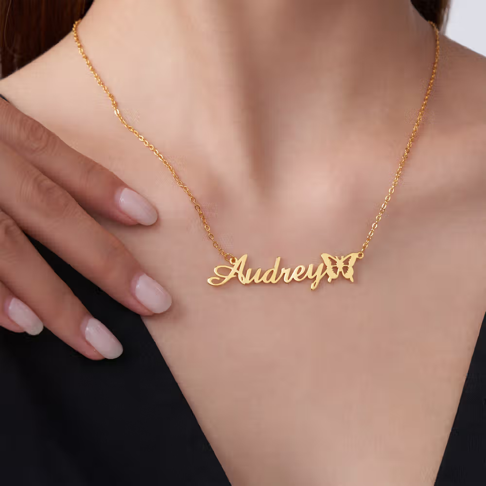 Personalisierte Namenskette mit Geburts-Schmetterling