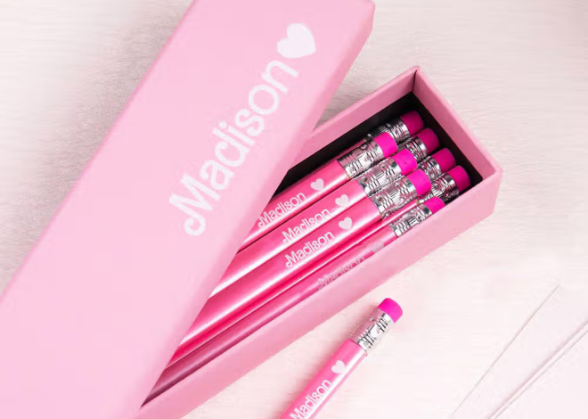 Personalisierte Modepuppe-Bleistift-Box mit 12 HB-Bleistiften und Namen